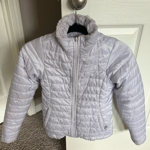 The North Face Girls' Reversible Mossbud coat light lavender. Size M (10/12)